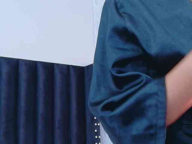 slutlittlegir webcam