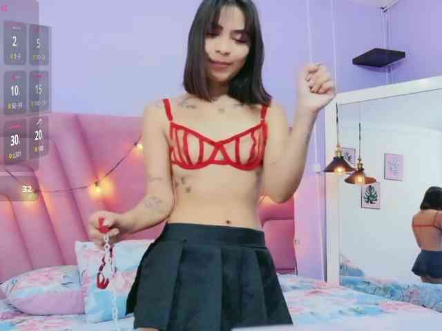 slutlittlegir webcam