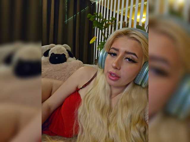 MiaLiaHot's BongaCams profile