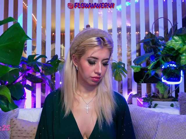 MiaLiaHot's BongaCams show and profile