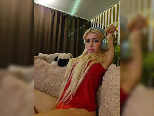 MiaLiaHot's BongaCams profile