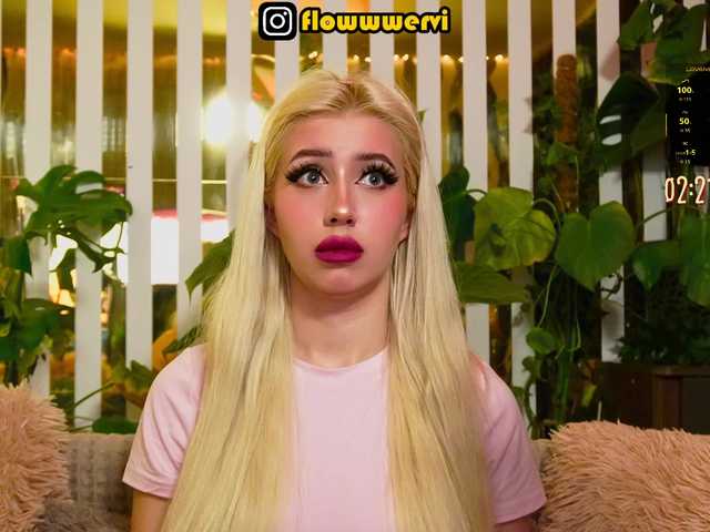 MiaLiaHot's BongaCams show and profile