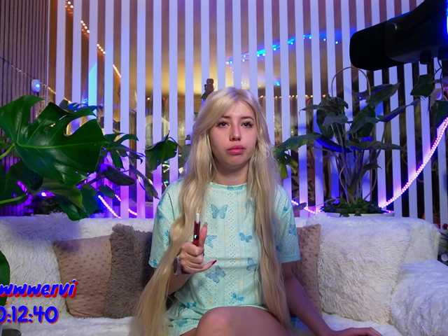 MiaLiaHot from BongaCams