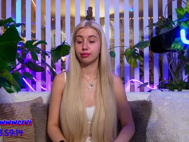 MiaLiaHot from BongaCams is Freechat