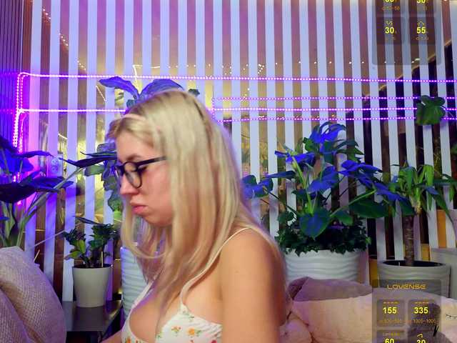 MiaLiaHot from BongaCams is Freechat