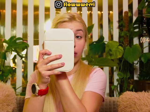 MiaLiaHot live cam profile