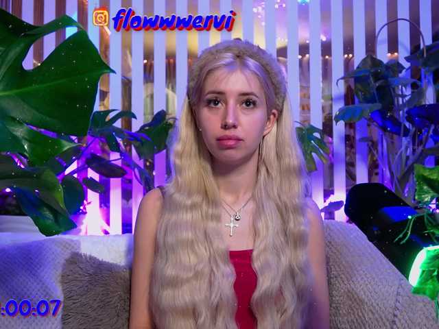 MiaLiaHot's BongaCams show and profile