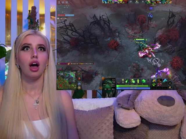 MiaLiaHot's BongaCams show and profile