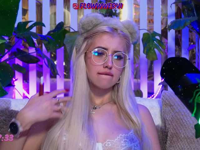 MiaLiaHot's BongaCams show and profile