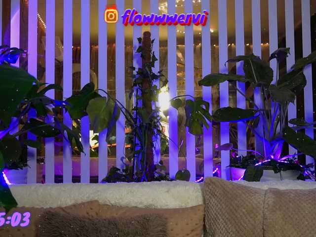 MiaLiaHot's BongaCams show and profile