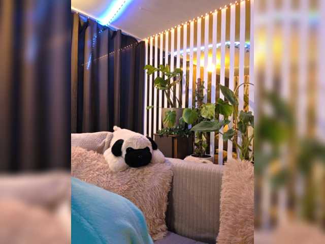 видео MiaLiaHot