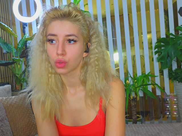 MiaLiaHot