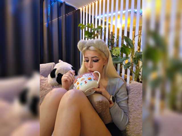 MiaLiaHot's BongaCams profile