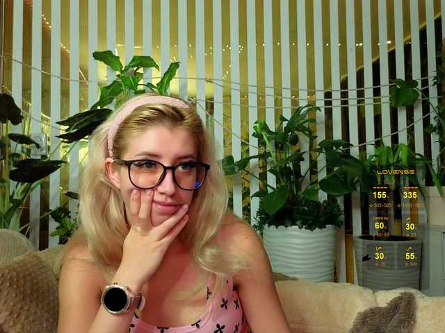 MiaLiaHot from BongaCams