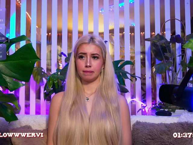 MiaLiaHot's BongaCams show and profile