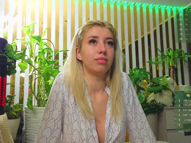 Hot MiaLiaHot will ignite your wishes in a sweet stream MiaLiaHot from BongaCams