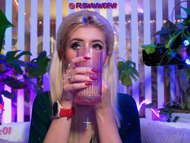 MiaLiaHot's BongaCams show and profile