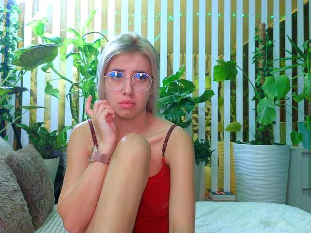 MiaLiaHot from BongaCams