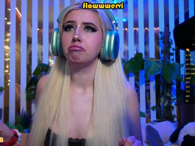 MiaLiaHot's BongaCams show and profile