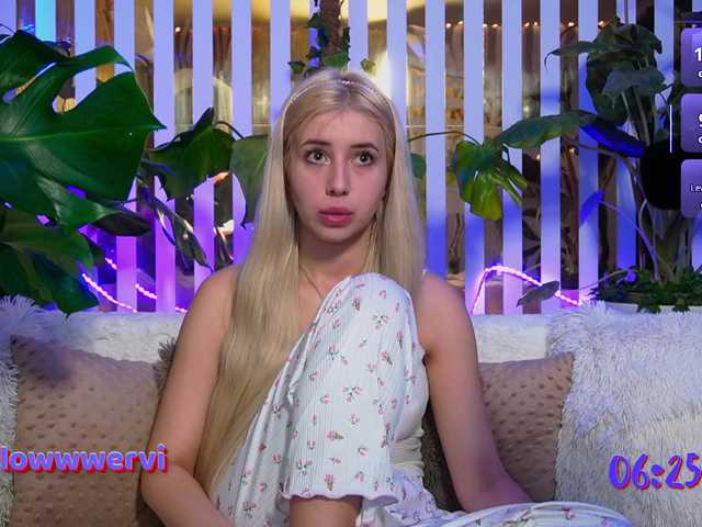 MiaLiaHot's BongaCams show and profile