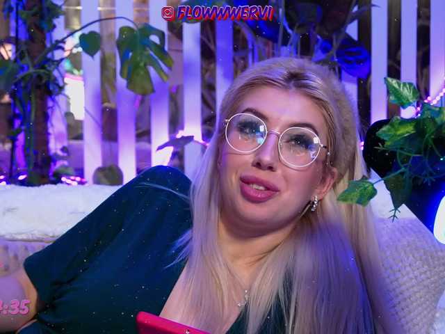 MiaLiaHot's BongaCams show and profile