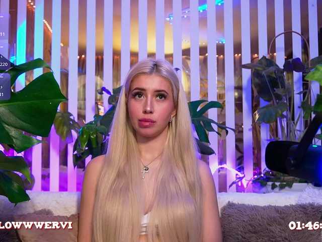 MiaLiaHot's BongaCams show and profile