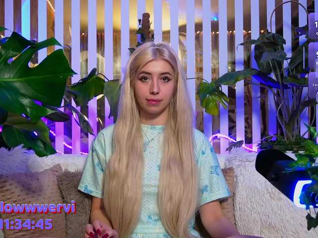 MiaLiaHot's BongaCams show and profile