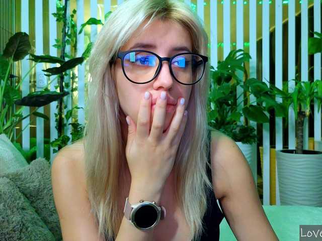 MiaLiaHot from BongaCams is Freechat