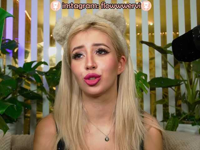 MiaLiaHot's BongaCams show and profile