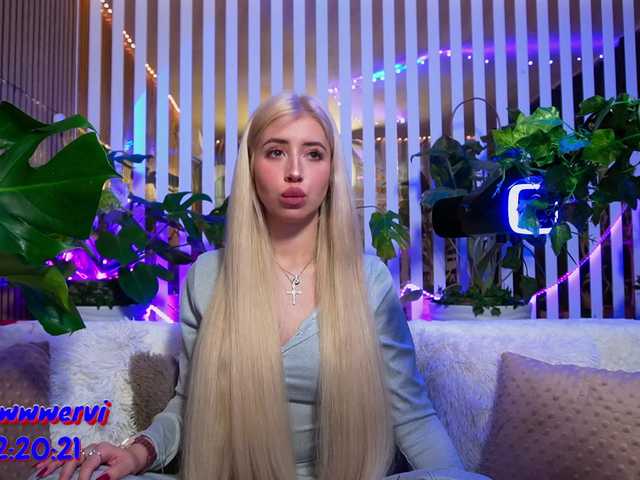 MiaLiaHot from BongaCams is Freechat