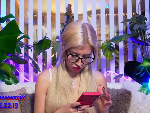 MiaLiaHot from BongaCams is Freechat