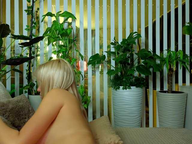MiaLiaHot Live Webcam on BongaCams