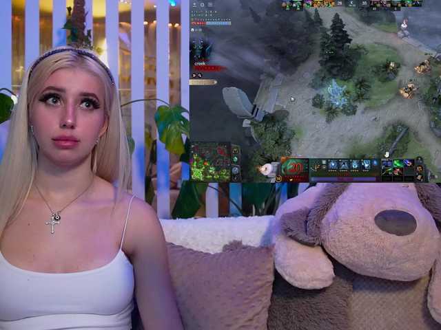 MiaLiaHot's BongaCams show and profile