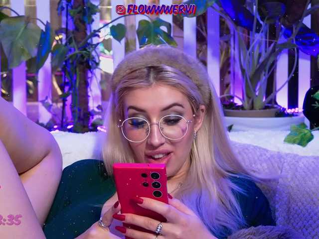 MiaLiaHot's BongaCams show and profile