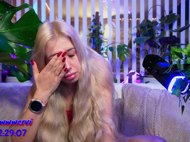 MiaLiaHot's BongaCams show and profile