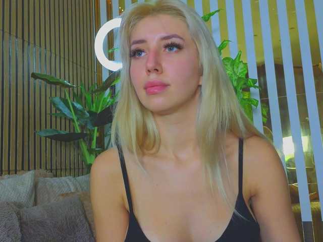 MiaLiaHot from BongaCams is Freechat