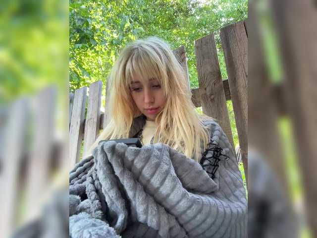 MiaLiaHot Live Webcam on BongaCams