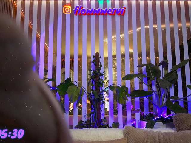 MiaLiaHot's BongaCams show and profile