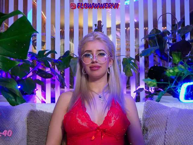 MiaLiaHot's BongaCams show and profile