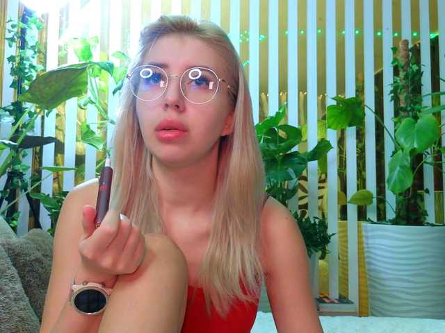 MiaLiaHot from BongaCams is Freechat