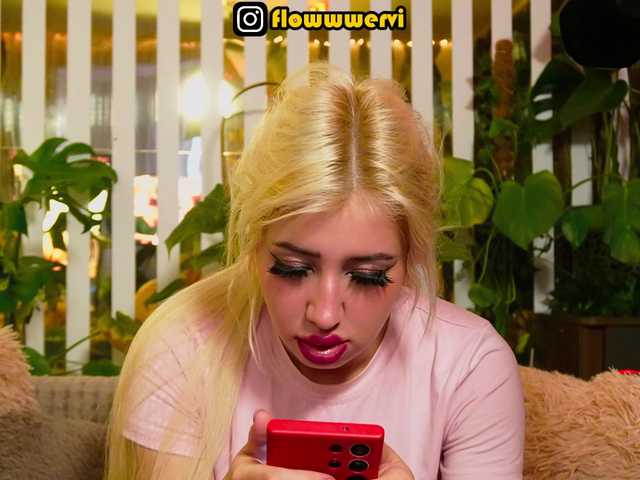 go to chat with FlowwwerGirl