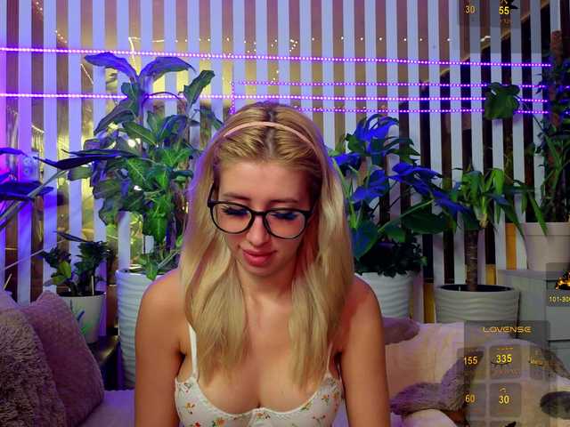 MiaLiaHot from BongaCams is Freechat