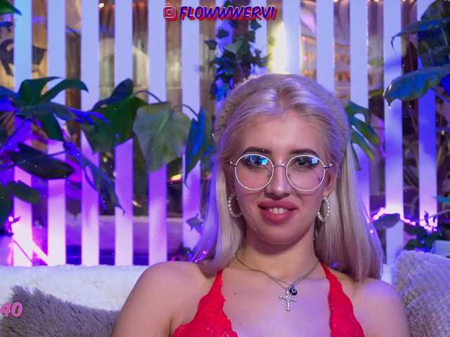 MiaLiaHot's BongaCams show and profile