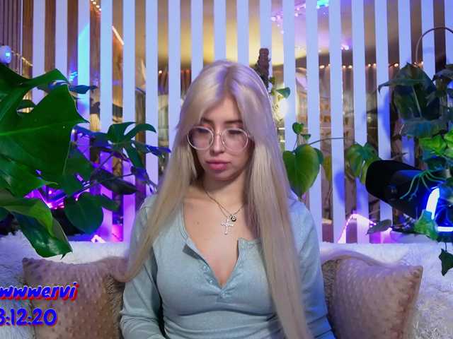 MiaLiaHot from BongaCams is Freechat