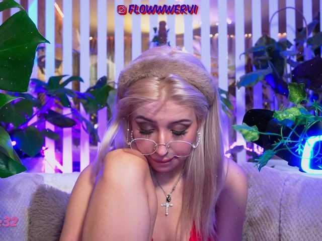 MiaLiaHot's BongaCams show and profile