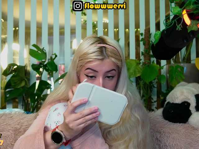 MiaLiaHot's BongaCams profile