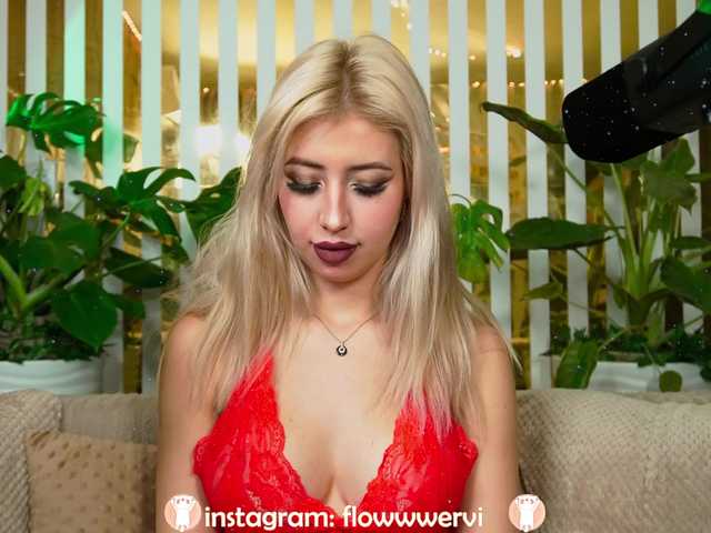 MiaLiaHot's BongaCams show and profile