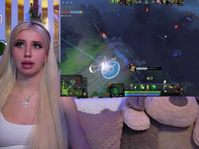 MiaLiaHot's BongaCams show and profile