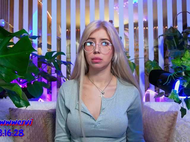 MiaLiaHot from BongaCams is Freechat