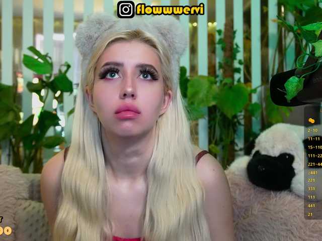 видео MiaLiaHot